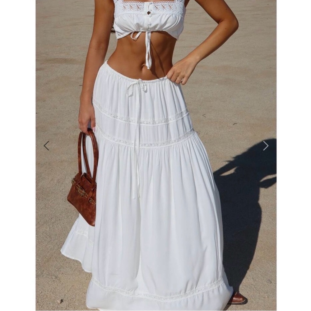 White Fox Maxi Skirt Keep It Loud Size XS White (shirt available as well)